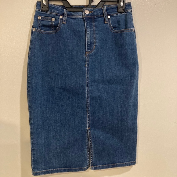 Banana Republic Denim Skirt size 0 - Picture 5 of 6